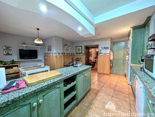 Chalet en venta en Linares