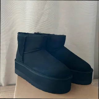 Botas UGG Ultra Mini Plataforma Talla 40