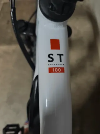 Bicicleta eléctrica Rockrider E-ST 100 Blanca