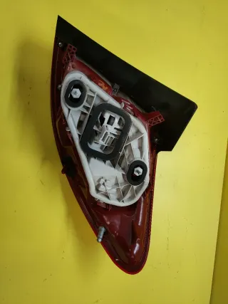 PILOTO TRASERO IZQUIERDO EXTERIOR OPEL MERIVA B