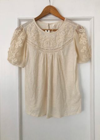 Top Anthropologie crema bordado. Talla XS