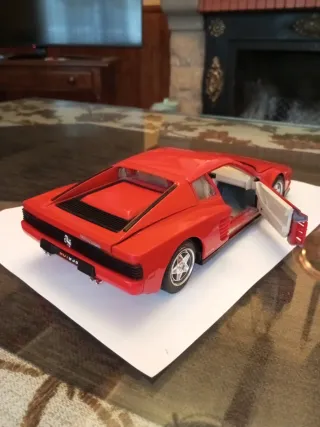 1:18 FERRARI TESTAROSSA DE 1984
