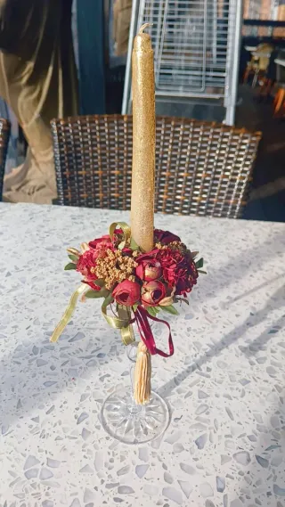 3 decorações florais com borlas para castiçais