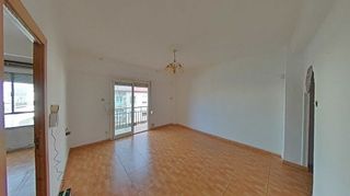 Piso en venta en Centro en Chiva