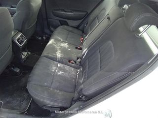 KIA SPORTAGE 1.6 MHEV Business 100kW (136CV) 4x4