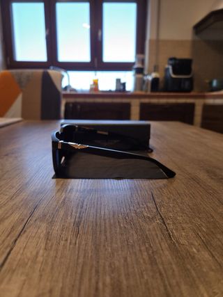 Occhiali da sole Police