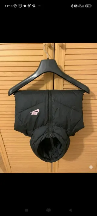 Chaqueta Nike Negra con Capucha