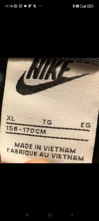 Chaqueta Nike Negra con Capucha