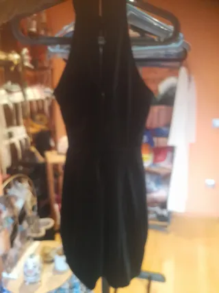 Vestido Bershka fiesta lentejuelas negro