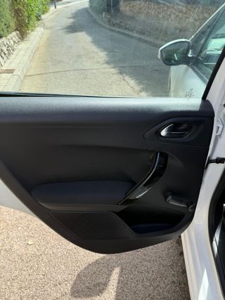 💣Peugeot 208 Active 1.6BlueHD 100Cv IVA DEDUCIBLE