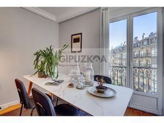 Piso en venta en Gros en San Sebastián-Donostia
