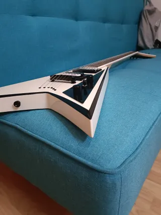 Guitarra eléctrica Jackson JS32T