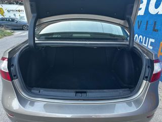 Renault Fluence 2011