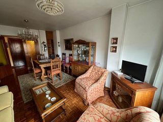 Piso en venta en Plaza España - Villa Pilar - Reyes Católicos - Vadillos en Burgos