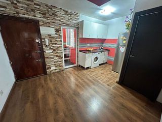 Piso en venta en Reyes en Parla