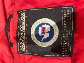 Chaleco Napapijri Negro y Rojo