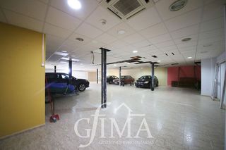 Edificio en venta en Tomelloso