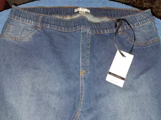 Vaqueros T 54 con bordado. Con etiquetas. VER medi