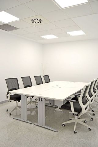 Oficina en alquiler en El Clavín-Valdeluz en Guadalajara