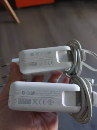 2 Adaptadores Apple MagSafe 60W y 45W