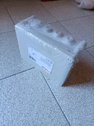 Caja estanca Legrand Plexo 092186