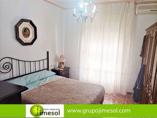 Casa adosada en venta en Cabra