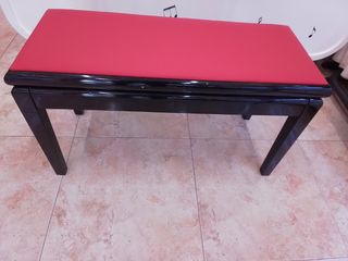 Banqueta de piano, con cajón. Recién tapizada