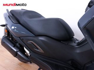 YAMAHA TRICITY 300