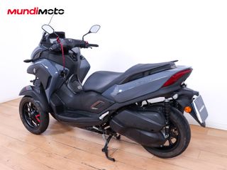 YAMAHA TRICITY 300