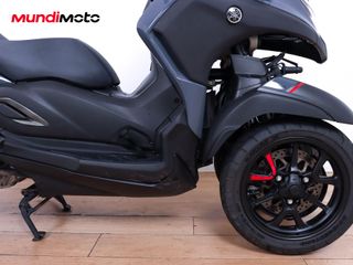 YAMAHA TRICITY 300
