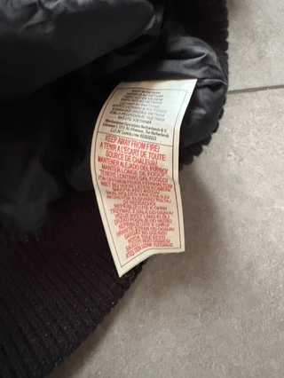 Chaqueta Nike acolchada gris