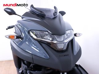 YAMAHA TRICITY 300