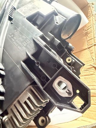 FARO DELANTERO BIXENON  IZQ MERCEDES-BENZ GLA