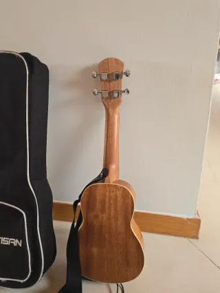 Ukelele Soprano Martisan NUK-11M de madera