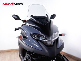 YAMAHA TRICITY 300