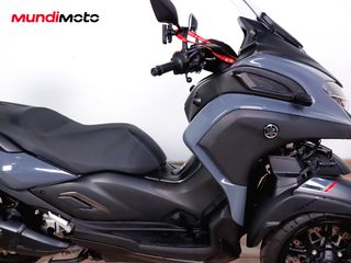 YAMAHA TRICITY 300