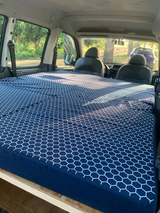 Kit camper: mueble cama, colchones y oscurecedores