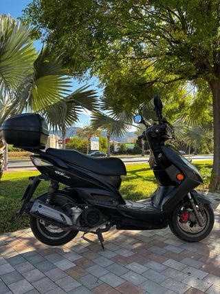 Kymco G5 125 Scooter Negra ITV