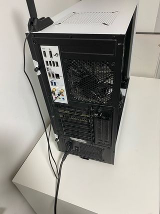 PC Gaming Blanco y Multicolor