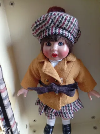 Baúl con 2 Muñecas Mariquita Pérez