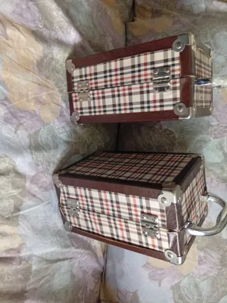 Baúl con 2 Muñecas Mariquita Pérez