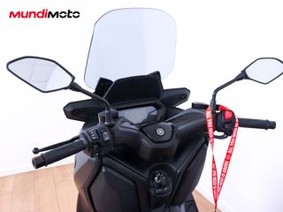 YAMAHA X-MAX 300