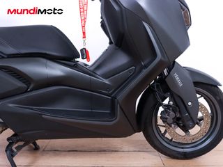 YAMAHA X-MAX 300