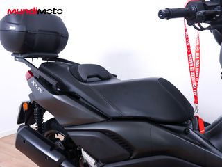 YAMAHA X-MAX 300