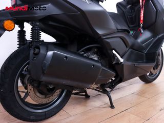 YAMAHA X-MAX 300