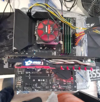 Placa Base MSI + 4 Módulos RAM