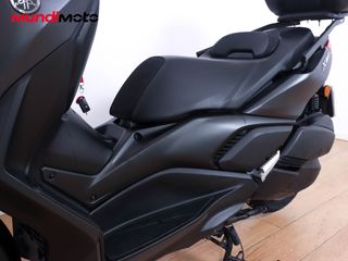 YAMAHA X-MAX 300
