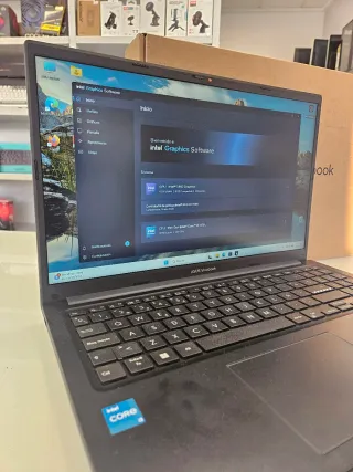 Asus Vivobook 15 Nero