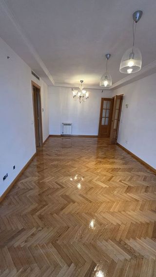 Piso en alquiler en Costillares en Madrid