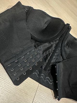 Corpiño negro pedrería